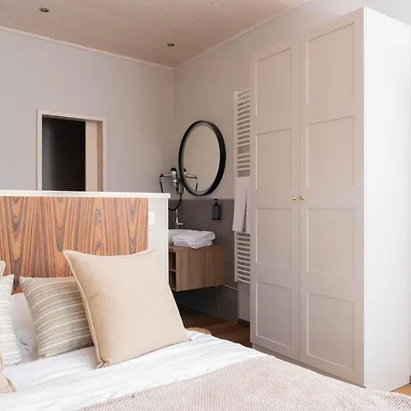 Cozy 2-bedroom 펜션 *